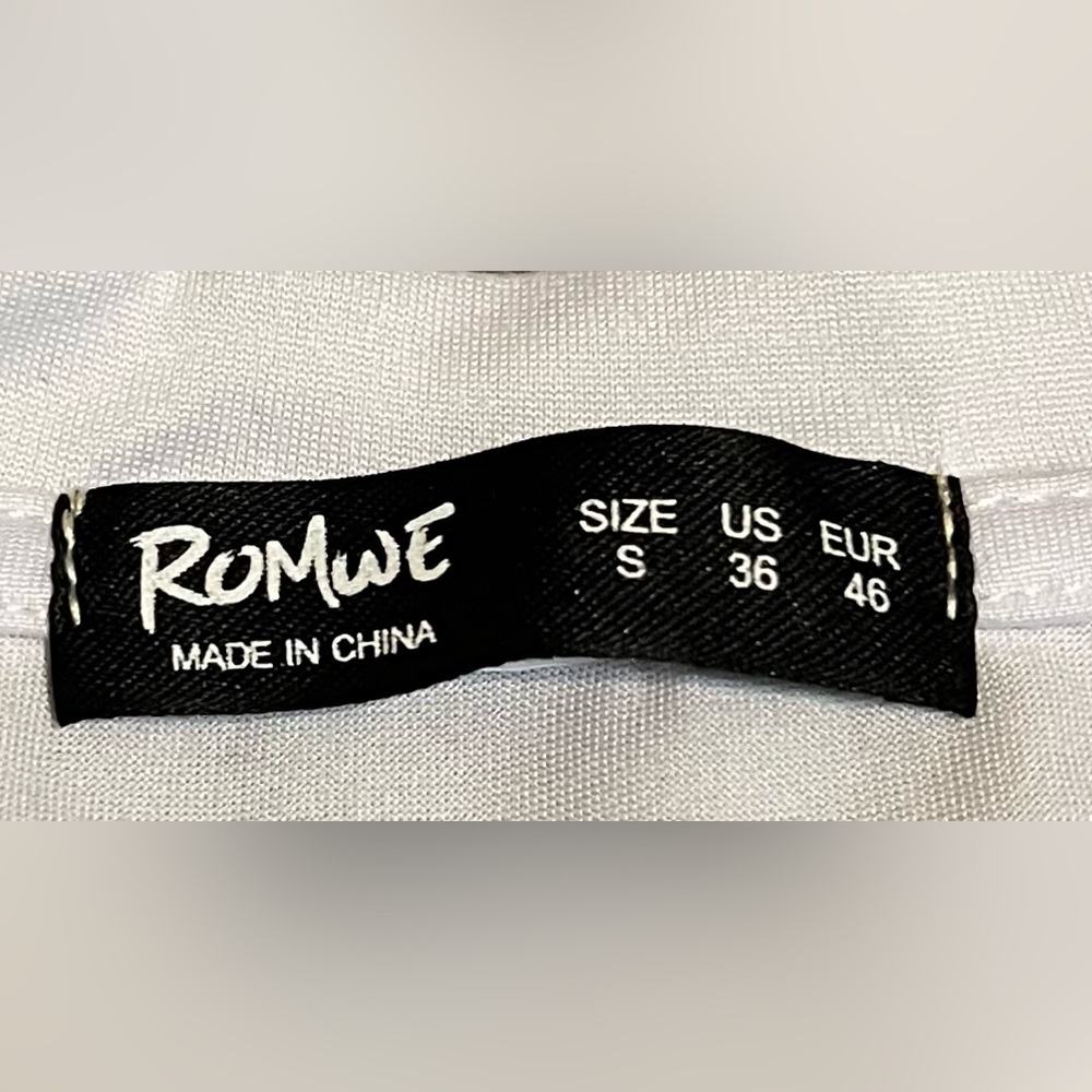 Graphic tee - Picture 3 of 3